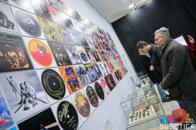 Izložba o gramofonima i pločama probudila nostalgiju Subotičana