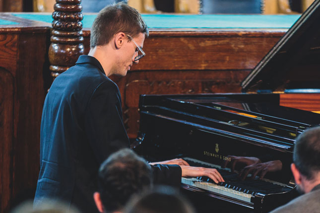 Pavle Zvekić - virtuoz iz Subotice završava studije na Berkliju