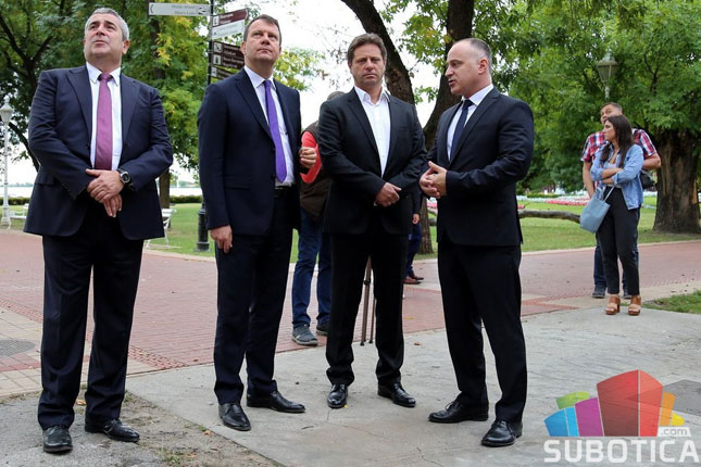 Pokrajinski premijer obišao radove na rekonstrukciji Velike terase i najavio nove investicije na Paliću