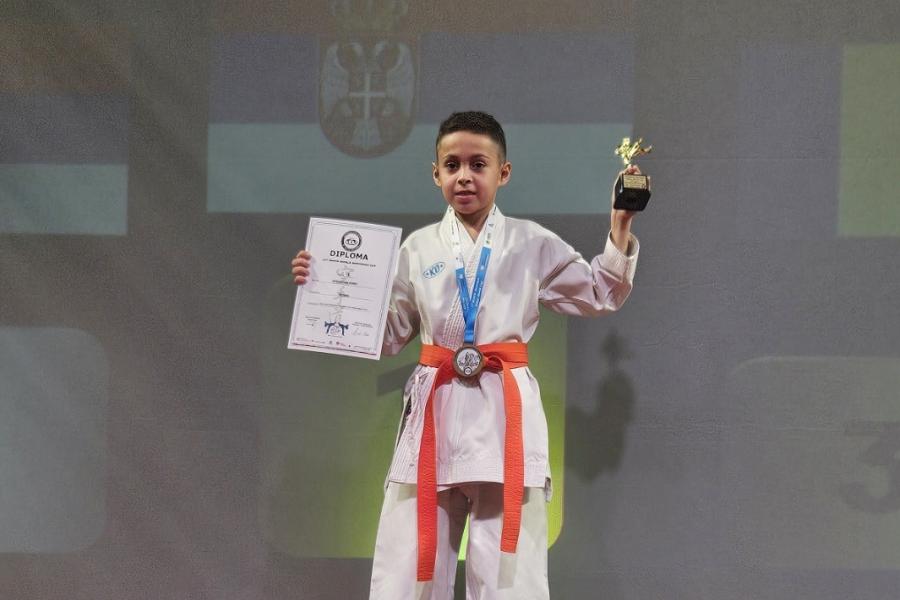 Karate: „Spartak Enpi“ osvojio 34 medalje na Svetskom prvenstvu i Kupu