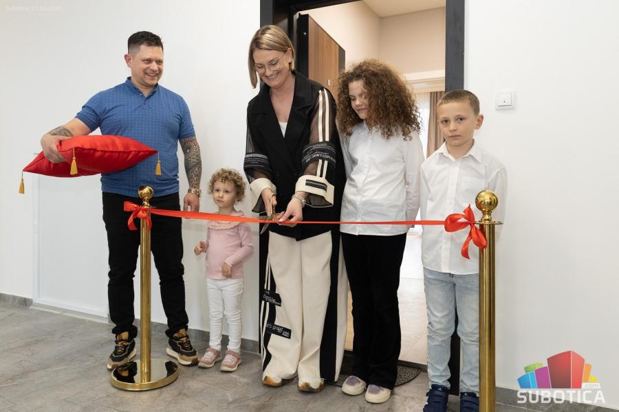 Otvoren savremeni edukativni centar u manikirskoj industriji