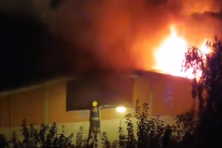 Goreli automobili u centralnoj garaži na Radijalcu - šteta velika, nema povređenih