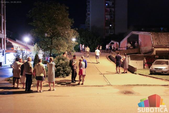 Goreli automobili u centralnoj garaži na Radijalcu - šteta velika, nema povređenih