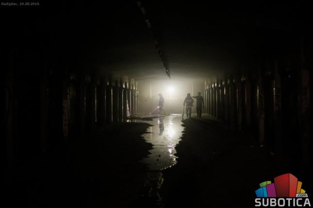 Goreli automobili u centralnoj garaži na Radijalcu - šteta velika, nema povređenih