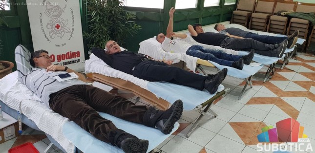 Desetine sugrađana odazvalo se na božićnu akciju davanja krvi