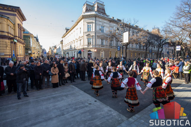 Svečano otkriven Spomenik kralju Petru Prvom Karađorđeviću