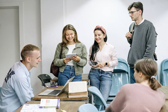 Omladinska zadruga "Ekonom" već dve decenije povezuje mlade sa poslodavcima