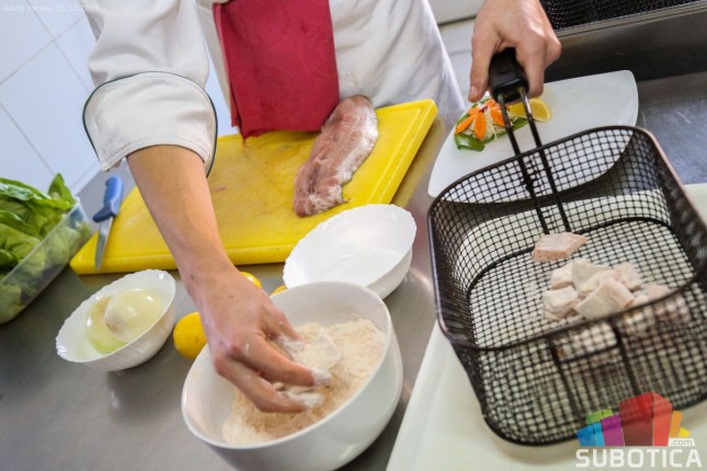 Riblji čvarci - delikates kojem je teško odoleti