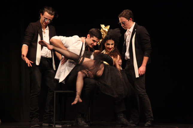 Predstava "Serbus-EVROPEIKUS" na Letnjoj pozornici