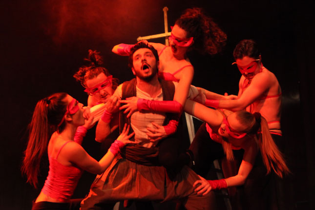 Predstava "Serbus-EVROPEIKUS" na Letnjoj pozornici