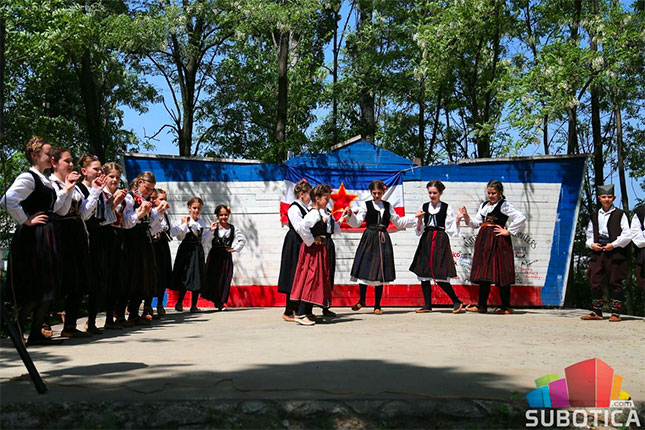 Spomenici kralju Aleksandru i vojvodi Mišiću krase Mini Jugoslaviju