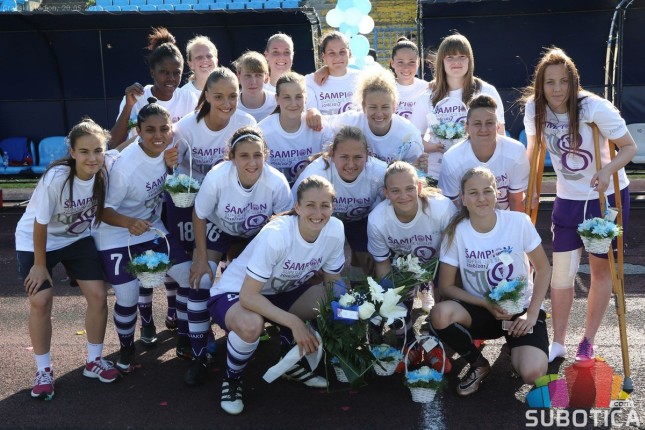 Šampionsko slavlje fudbalerki i nekorektan gest FSS