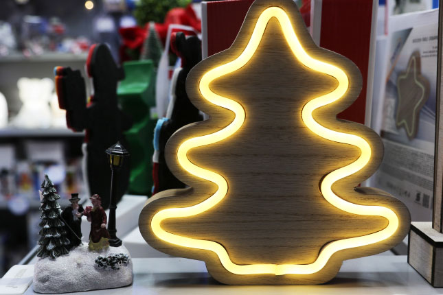 Praznični popust na novogodišnju dekoraciju u "Elementi"