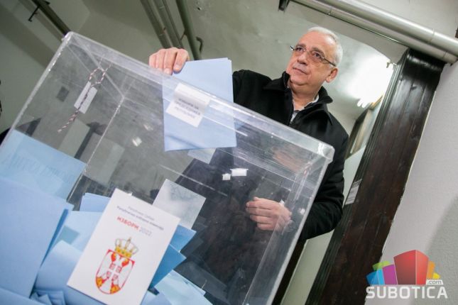 Izborni dan - u Subotici glasalo oko 66 hiljada građana (52,5 odsto)