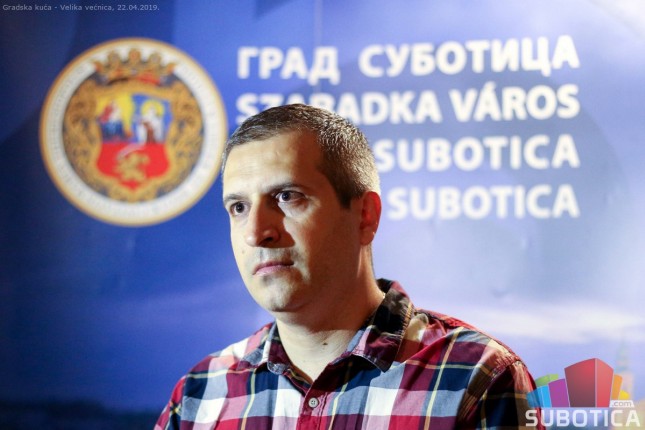 Tribina "Košare, bitka koja traje" okupila veliki broj Subotičana