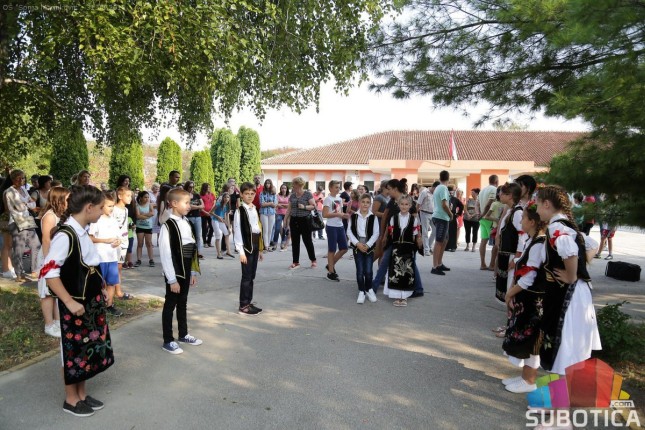 Koncert „Prijatelji za decu Kosova i Metohije“ sutra na Gradskom trgu