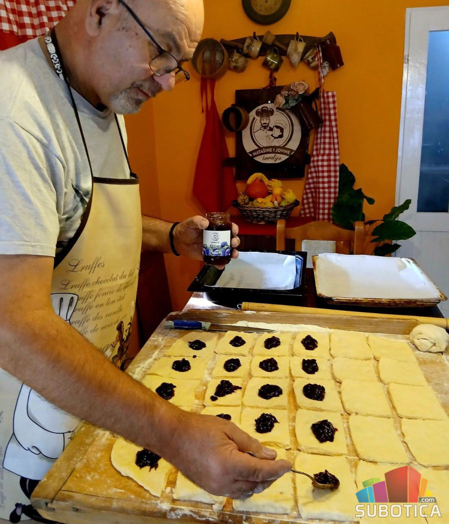 Miris detinjstva iz rerne - Salčići Nataše i Jove po meri tradicije