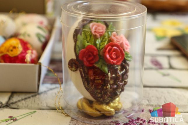 "Šlingovanje" - umetnost ukrašavanja uskršnjih jaja