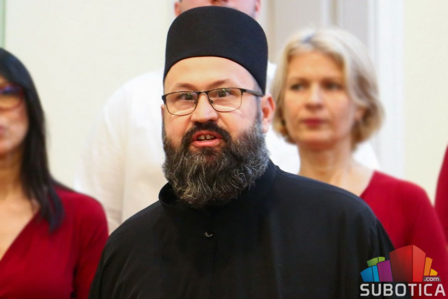 Uskršnje poruke gradskih čelnika i sveštenstva