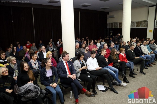 Održana tribina o aktivizmu javnih ličnosti