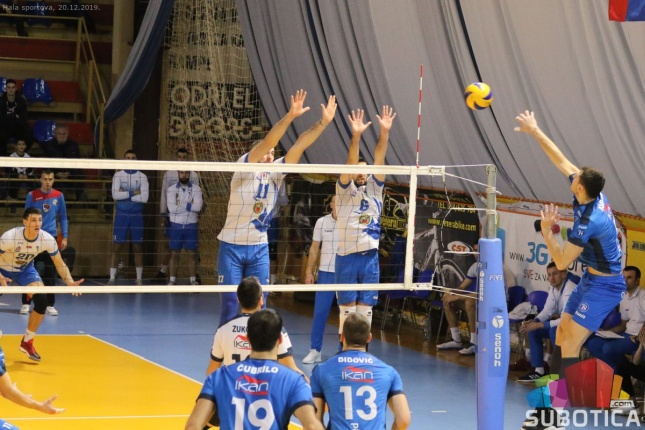 Odbojka: Spartak poražen od Novog Pazara, sugrađani donirali poklon paketiće za decu Kolevke