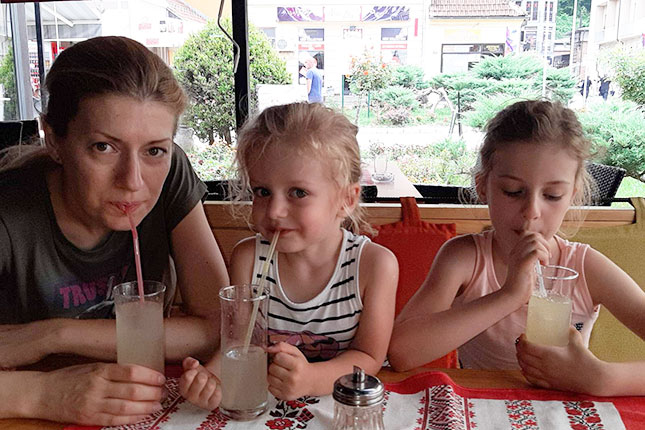 Pomozimo Melindi Sabo da pobedi u životnoj borbi i da nastavi da bude majka svojim devojčicama