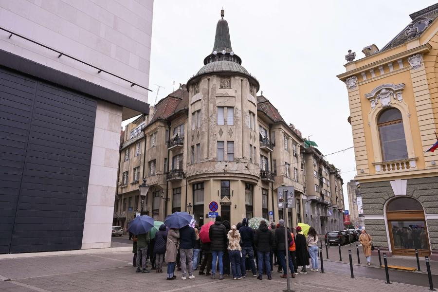 Uprkos kiši, veliko interesovanje za šetnju „Zaboravljena secesija“