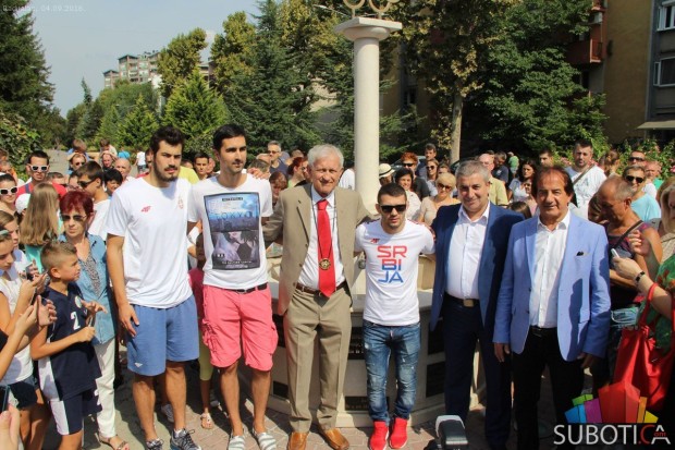 Štefanek i Kalinić na Olimpijskoj česmi