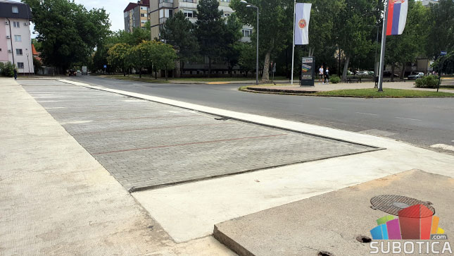 Uređen parking prostor ispred Hale sportova