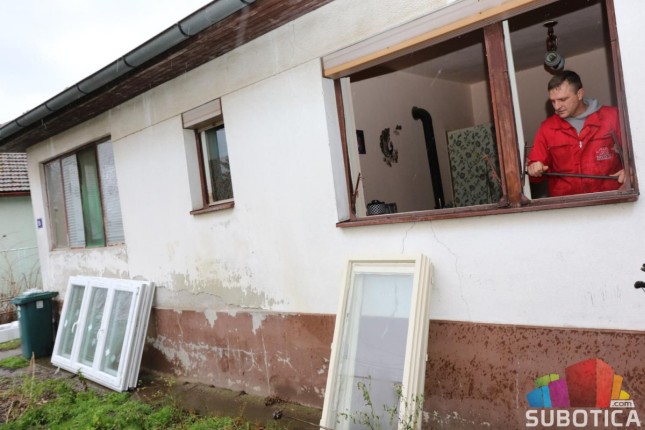 Kompanija "Joviste" pomogla porodici Morača obnovom kompletne stolarije