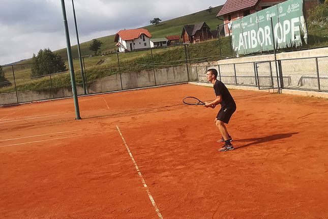 Tenis: 17-godišnji Miloš Vuković osvojio prvi ATP bod