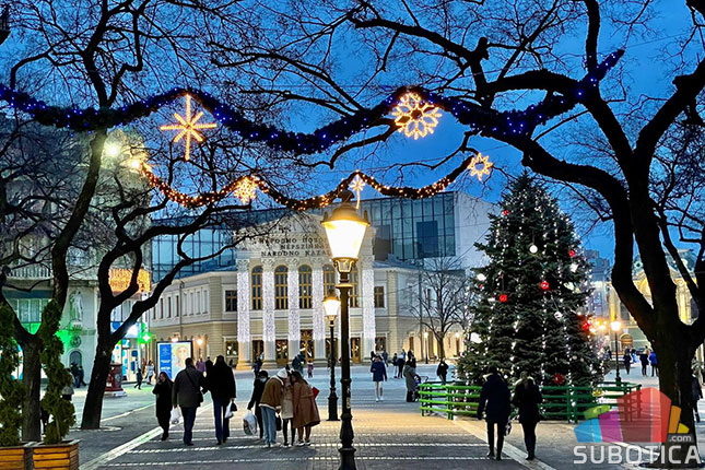 Bakić: Sledeće godine završetak Narodnog pozorišta i akva parka