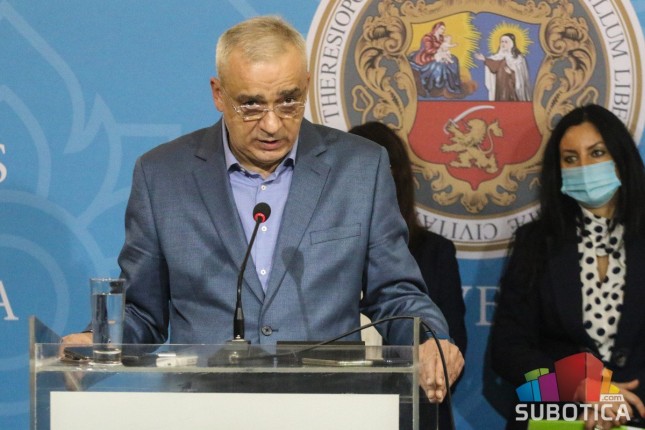 Bakić: Sledeće godine završetak Narodnog pozorišta i akva parka