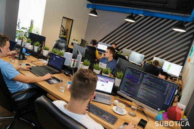 Putem konkursa Pokrajinskog sekretarijata za privredu i turizam zaposleno četiri programera