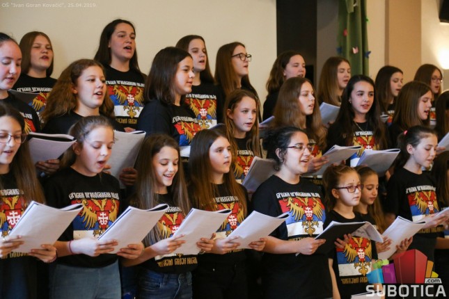 Subotički đaci pesmom čuvaju tradiciju