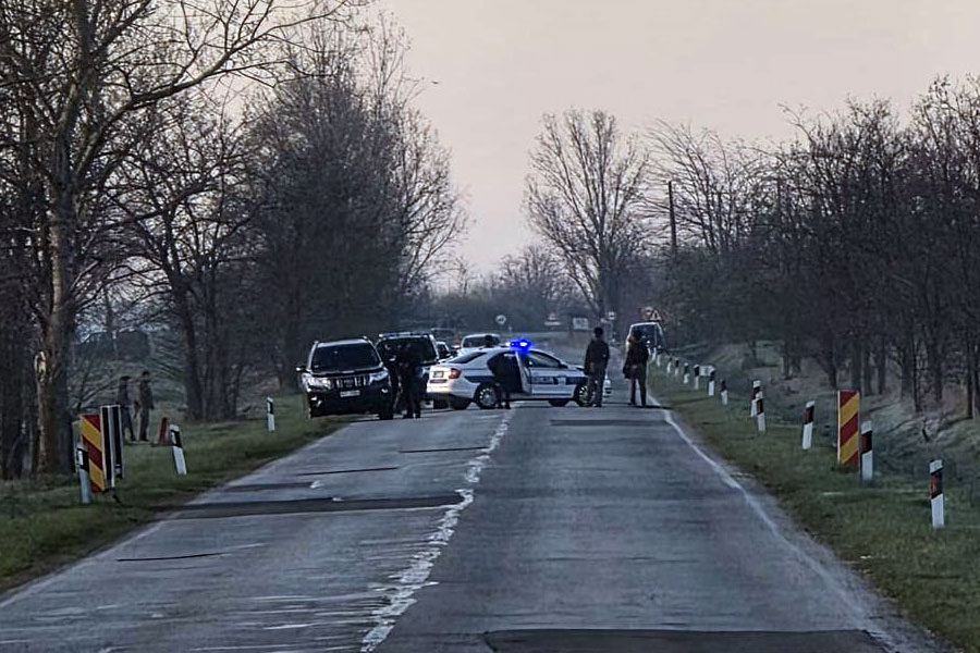 Vojska i policija pronašle eksploziv velike razorne moći kod Kanjiže, blokirano više puteva