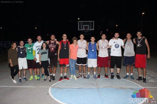 Još jedan "Basketica Aleksandrovo" protekao u znaku apela za tartan podlogu