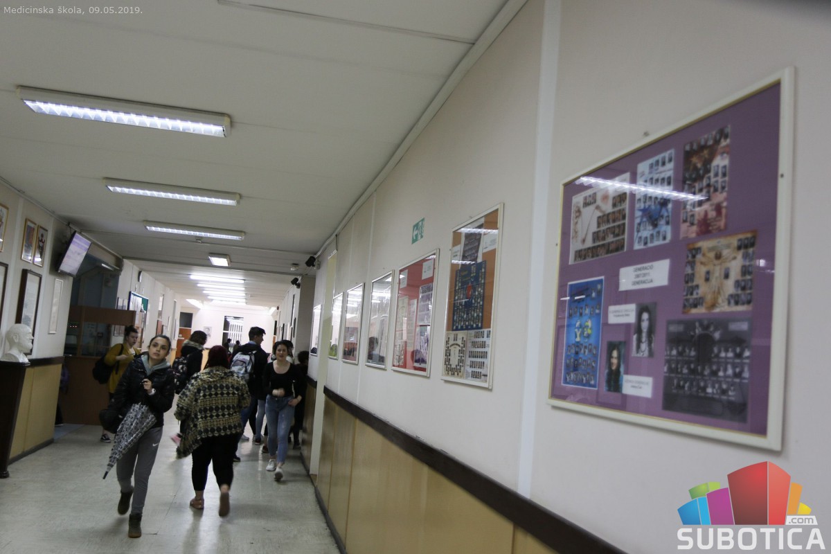 Medicinska škola naredne školske godine upisuje šest odeljenja