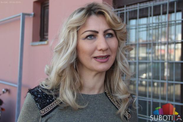 AD "Tržnica" asfaltirala pešačku stazu na prednjem delu Buvljaka