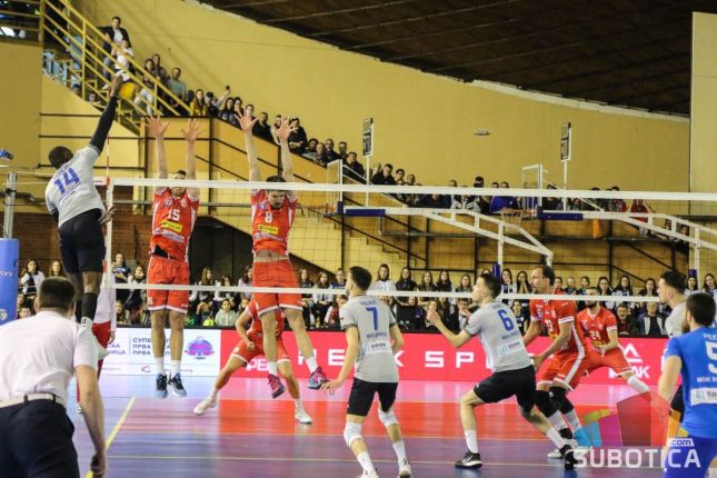 Odbojka: Spartak poražen u prvom meču finalne serije, drugi se igra u nedelju u Novom Sadu
