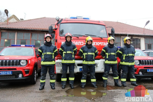 Nova vozila i uniforme za vatrogasce-spasioce