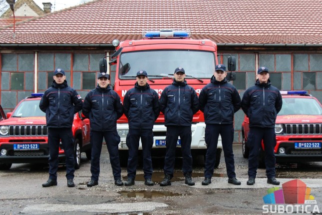 Nova vozila i uniforme za vatrogasce-spasioce