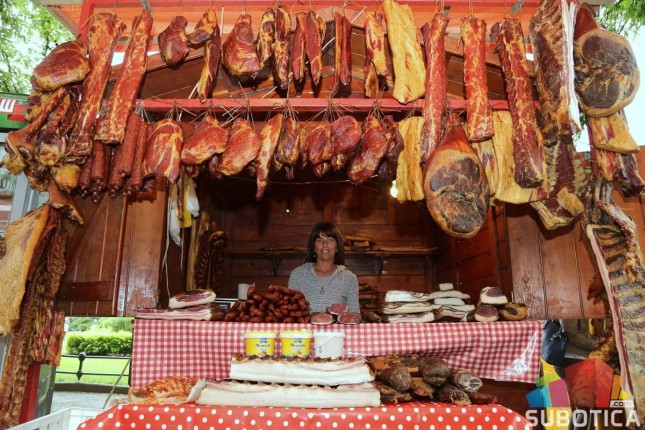 Počeo 8. sajam domaće hrane, vina i rakije "Ukusi tradicije"