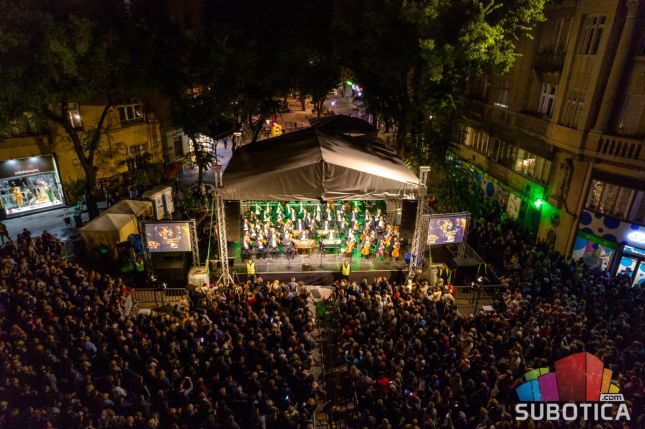 Orkestar "100 violina" još jednom očarao Subotičane