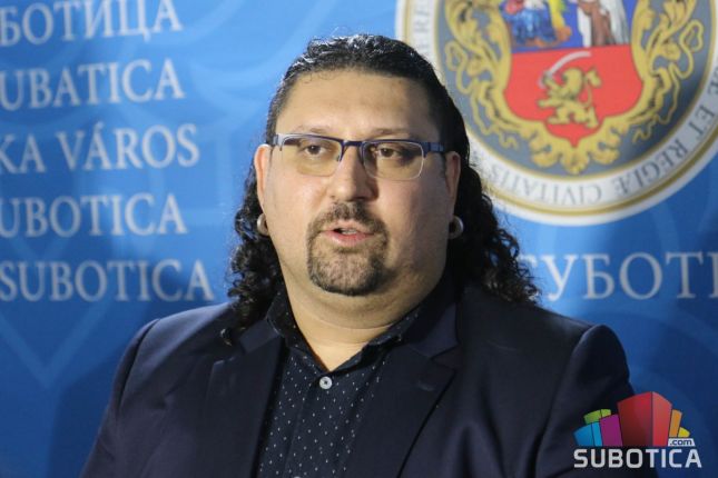 Stefan Milenković i Subotički simfonijski orkestar oduševili Subotičane