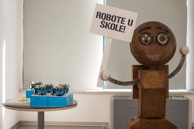 Takmičenje u programiranju mBot robota sutra u OŠ „Ivan Goran Kovačić“