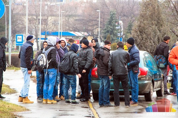 U Suboticu masovno pristižu Albanci sa Kosova