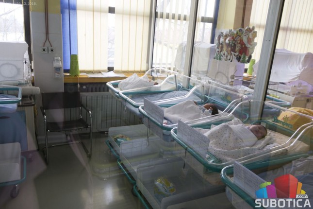 Prvog dana 2021. rođene tri bebe, ukupno osam ove godine
