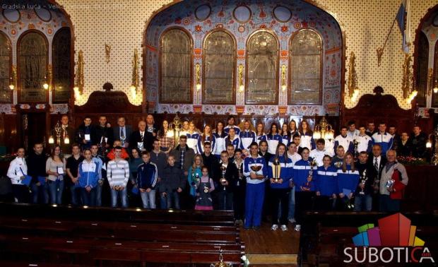 Najvrednija sportska priznanja odbojkašici Sofiji Medić i ŽFK "Spartak"