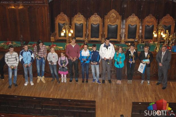 Najvrednija sportska priznanja odbojkašici Sofiji Medić i ŽFK "Spartak"